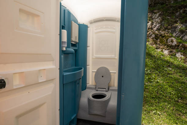 Best Porta potty rental near me  in Sterling, KS